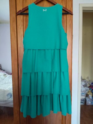 Vestido verde com folhos T.M