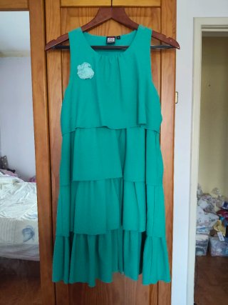 Vestido verde com folhos T.M