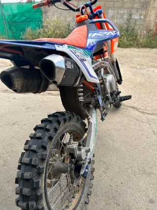 Moto Motocross Naranja y Azul Pitbike 140cc