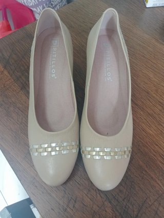 Zapato de piel Pitillos beige