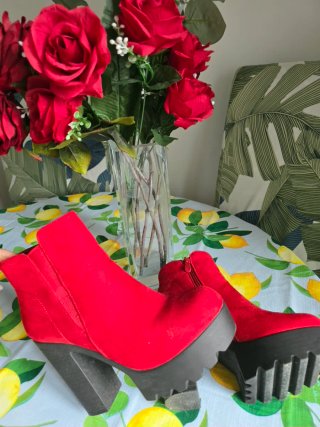 Botas rojas de tacón
