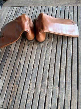 Botas altas de cuero marrón para mujer