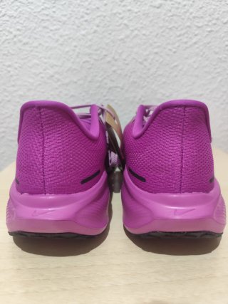 Nike Pegasus 41 Talla 44 Rosa/Morado