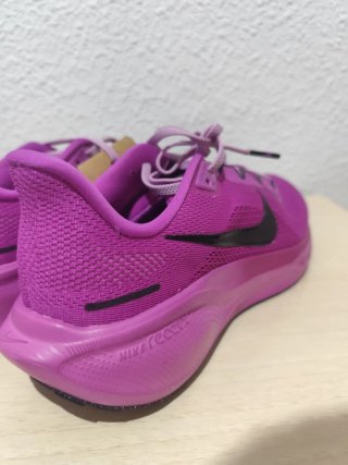 Nike Pegasus 41 Talla 44 Rosa/Morado