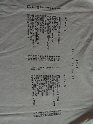 Camiseta Tupac All Eyez On Me Beige manga corta