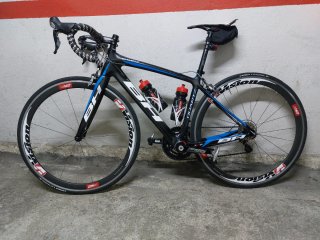 Bicicleta BH de carretera S