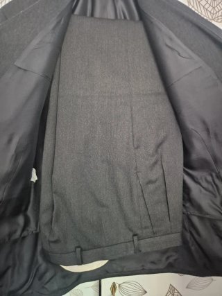 Traje completo gris chaqueta chaleco pantalón