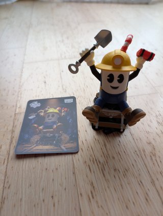 Figura Milfo Minero + Carta