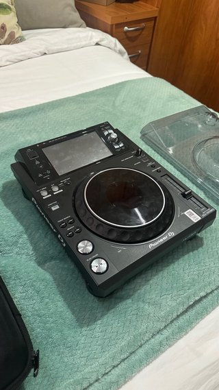 Pioneer XDJ-1000MK2 + decksaver + maleta