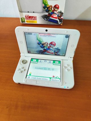 Nintendo 3DS XL Bianca Mario Kart 7 Bundle (CIB)