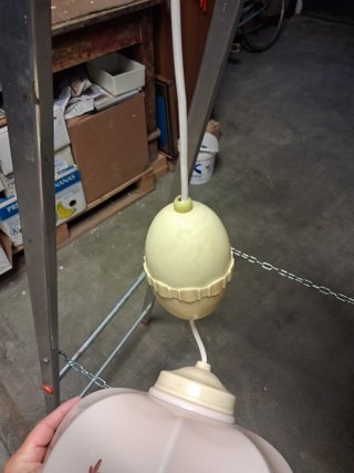 Lampadario vintage ombrello rosa