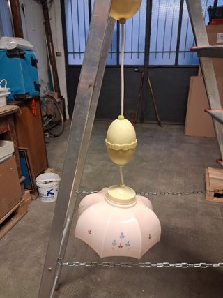 Lampadario vintage ombrello rosa