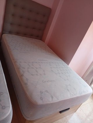 Base de cama tapizada