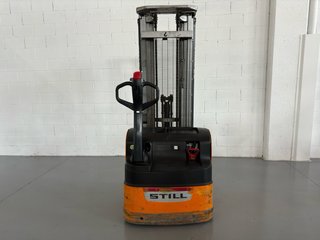 Apilador STILL EGV 14 - 1400 kg Mástil triplex