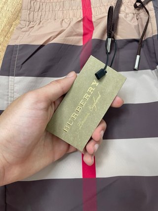 Conjunto Burberry Camiseta y Short Talla M