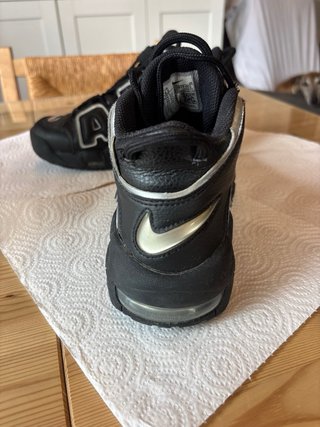 Nike Air More Uptempo nere e argentate