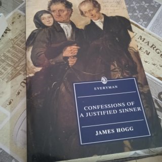 Libro in inglese di James Hogg