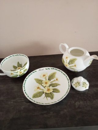 Set teiera in porcellana decorata