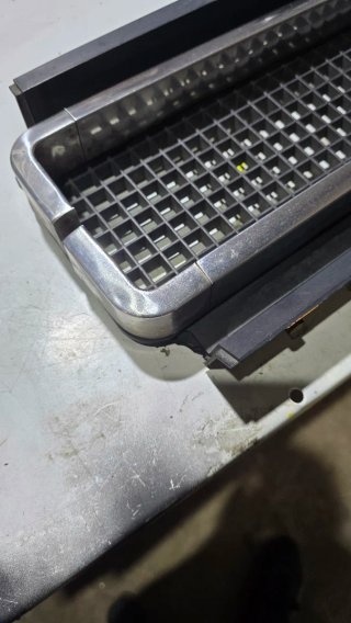 Parrilla Seat 124 FL