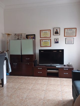 Mueble comedor madera  estoy en Tarragona