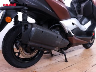 YAMAHA X-MAX 300 ABS