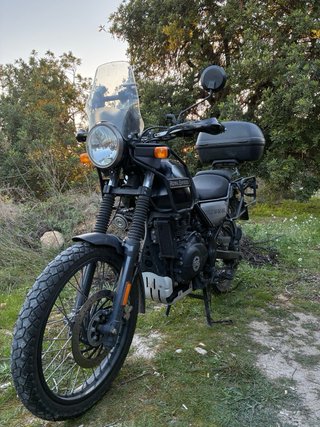 Royal Enfield Himalayan 411 Negra 2018