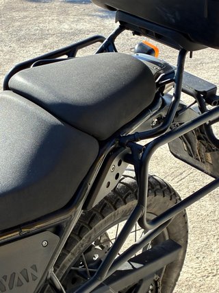 Royal Enfield Himalayan 411 Negra 2018