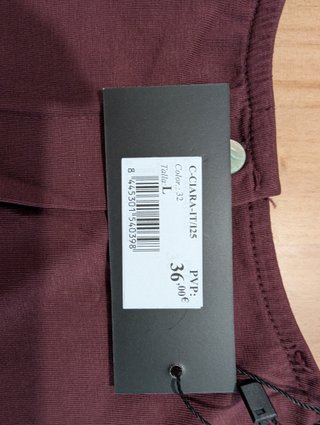 Blusa Tentazioni granate con etiqueta