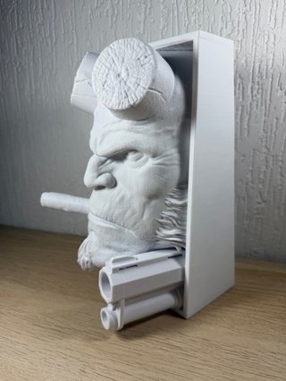 Hellboy Estátua Colecionável