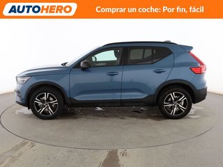 Volvo XC40 2.0 B3 Mild-Hybrid Plus Dark 2WD