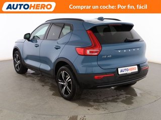 Volvo XC40 2.0 B3 Mild-Hybrid Plus Dark 2WD