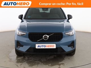 Volvo XC40 2.0 B3 Mild-Hybrid Plus Dark 2WD