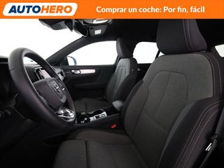 Volvo XC40 2.0 B3 Mild-Hybrid Plus Dark 2WD