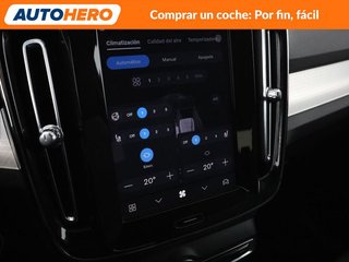 Volvo XC40 2.0 B3 Mild-Hybrid Plus Dark 2WD