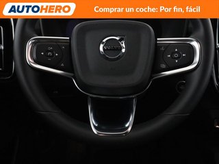 Volvo XC40 2.0 B3 Mild-Hybrid Plus Dark 2WD