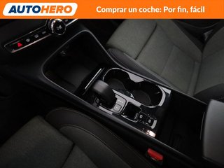 Volvo XC40 2.0 B3 Mild-Hybrid Plus Dark 2WD