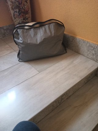 Bolsa de viaje gris