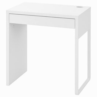 Escritorio IKEA MICKE + Silla Ergonómica
