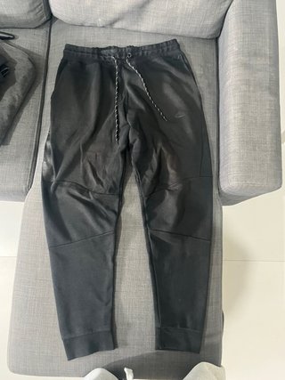 Nike Tech Fleece Negro
