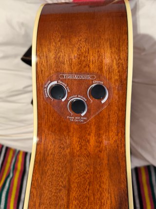Guitarra Electroacústica Yamaha TransAcustic