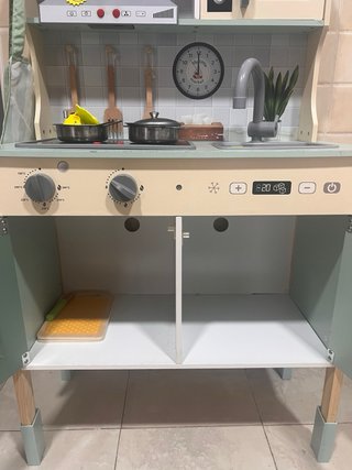 Cocinita de juguete de madera