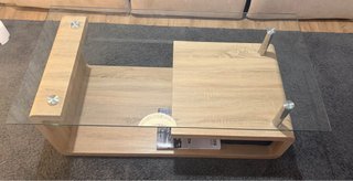 Mesa auxiliar cristal y madera