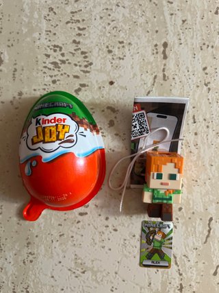 Figura Kinder Joy Minecraft Alex