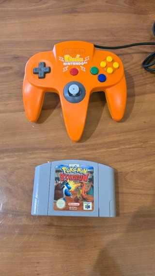 N64 + Mando Pikachu + Mario 64 + Pokémon Stadium