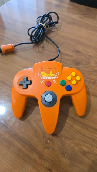 N64 + Mando Pikachu + Mario 64 + Pokémon Stadium