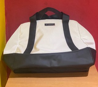 Bolsa de viaje BVLGARI  Blanco Marfil / Negro