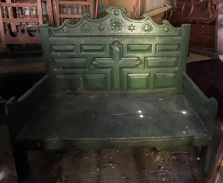 Escaño grande de madera verde