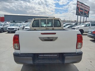Toyota Hilux 2.4cc 150cv DIESEL MANUAL AÑO 2023