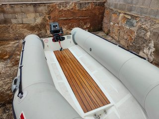 Semirrígida Valiant 340 + Motor Yamaha 8CV