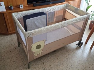 Cuna de viaje plegable